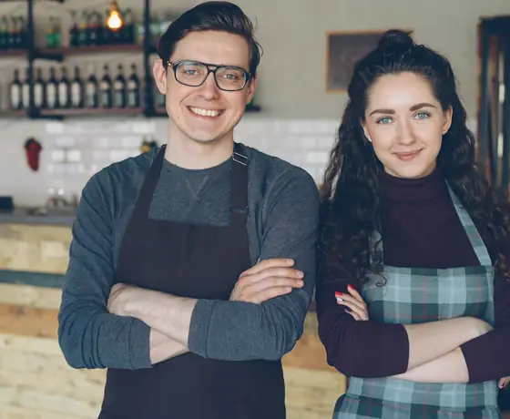 Twee eigenaren van een koffiezaak